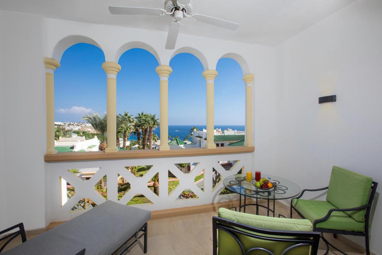 Park Regency Sharm El Sheikh Resort Εξωτερικό φωτογραφία A typical balcony at the Iberostar Grand Hotel Melia
